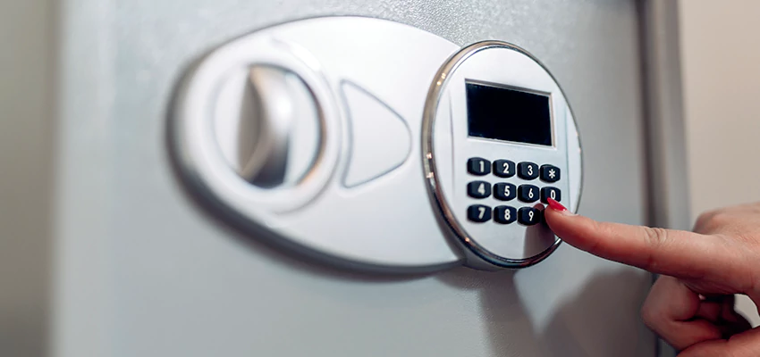 Jewelry Safe Cracking in Fillmore, California