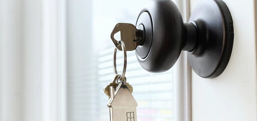 Bifold Door Knob Replacement in Fillmore, California